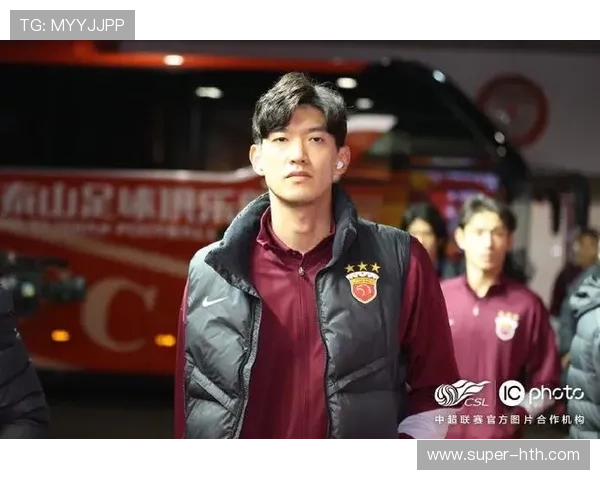 海港门将颜骏凌多次神勇扑救 力保冠军奖杯不失 海港门将颜骏凌多次神勇扑救 力保冠军奖杯不失